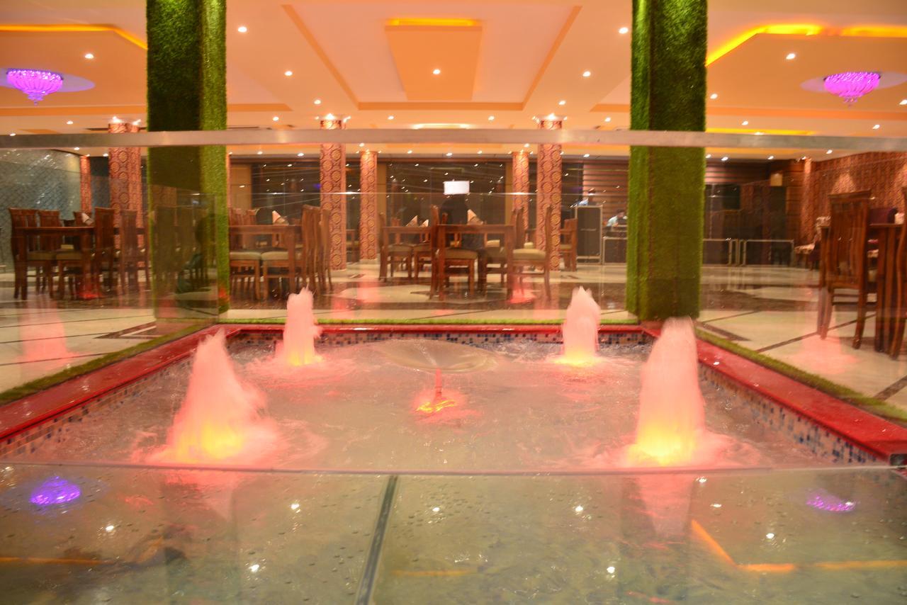 Hotel Kings Regency Drang Esterno foto