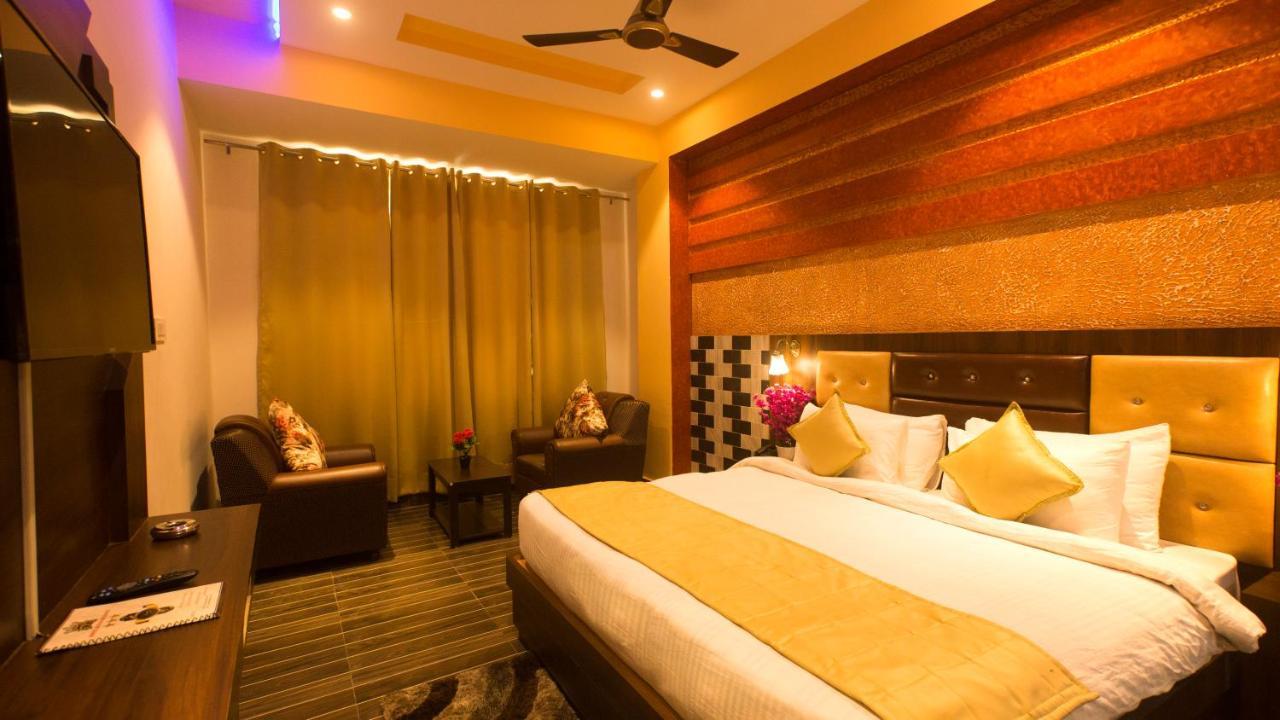 Hotel Kings Regency Drang Esterno foto